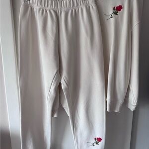 Joggers & Crew Sweatshirt with Rose Embroidery